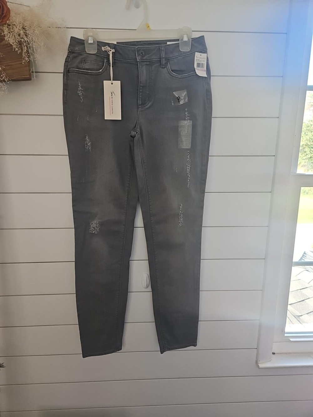 Two by Vince Camuto Gray Distressed Skinny Jeans